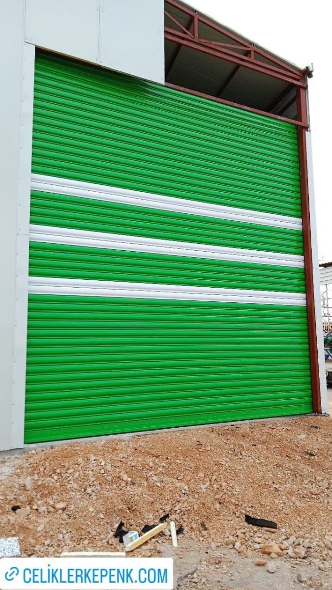 Yüksek tavanlı yeşil endüstriyel kepenk